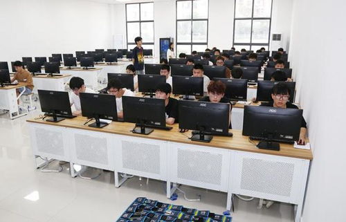 合肥信息学院在大学生先进成图技术与产品信息建模创新大赛中斩获佳绩